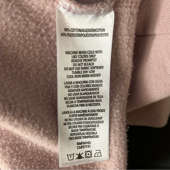 Calvin Klein light pink semi crop sweatshirt,
Size M - Picture 8 of 8